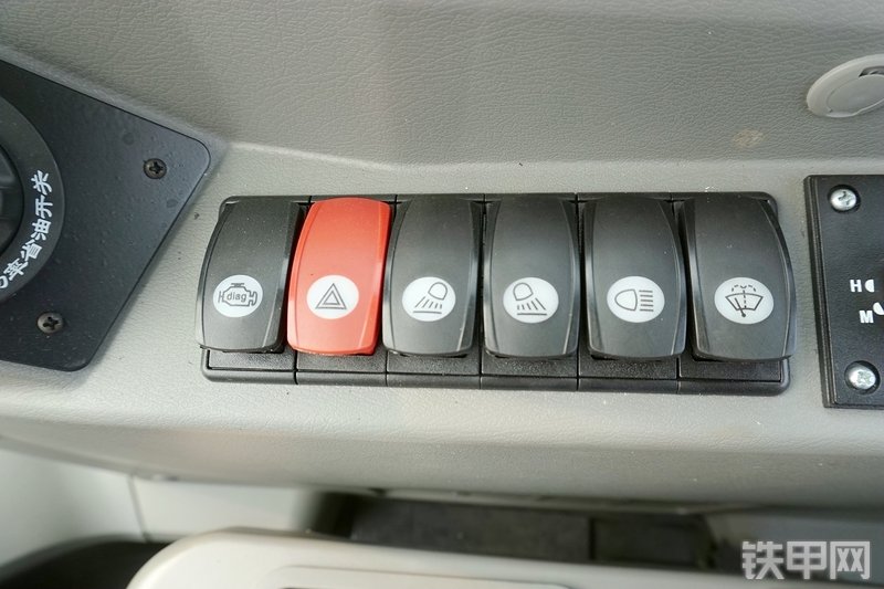 徐工ZL50GV装载机局部