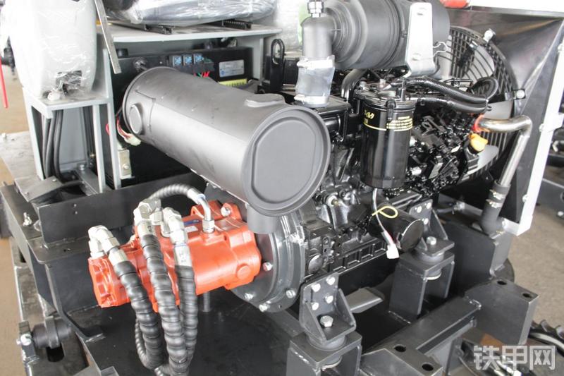 恒特重工HT40挖掘机局部