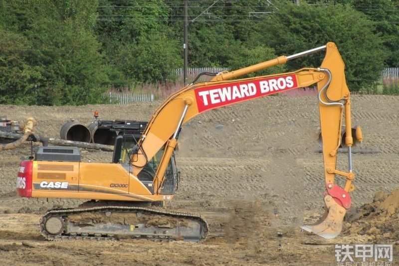 凯斯CX300C挖掘机整机外观