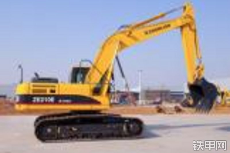 中联重科ZE210E挖掘机整机外观