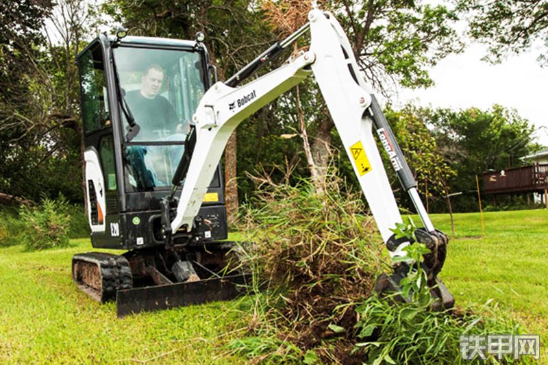 山猫E20挖掘机整机外观