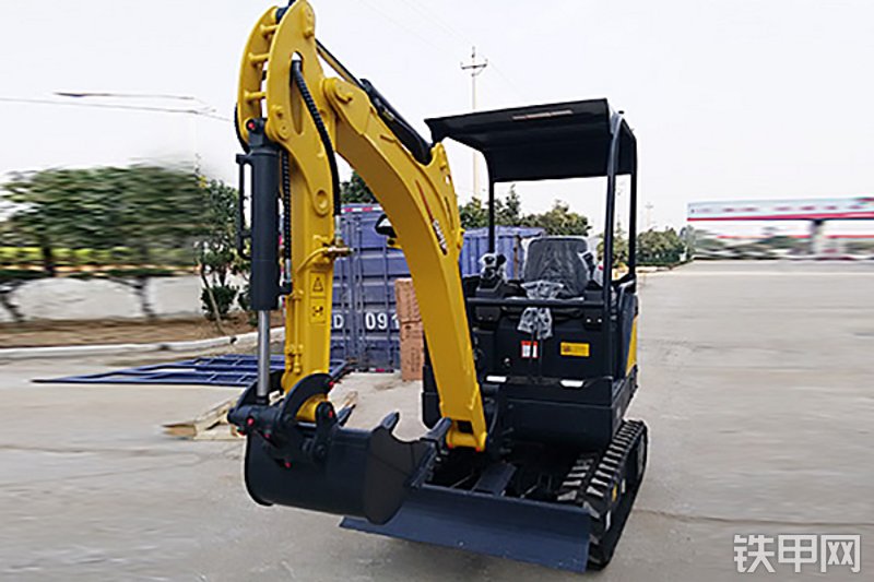 卡特重工CT18-6L挖掘机整机外观