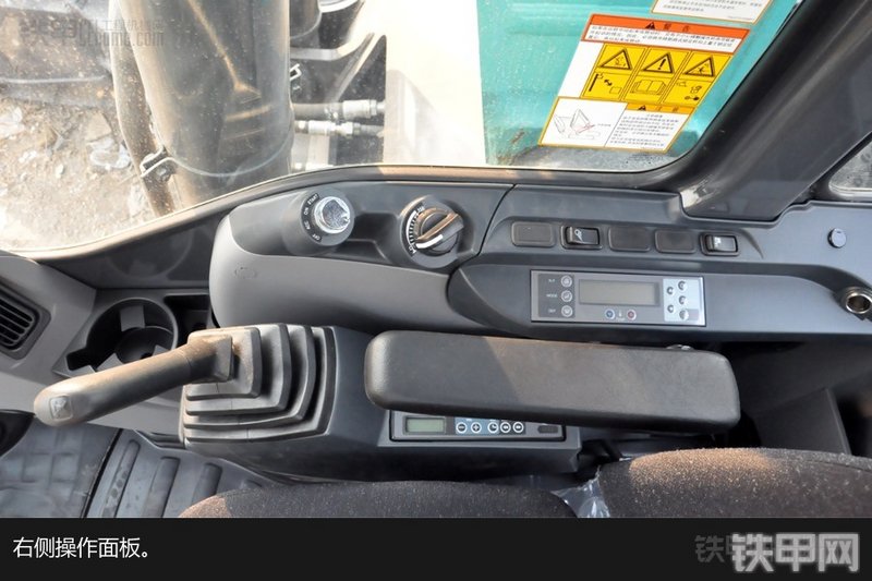 神钢SK270D-8挖掘机图解( )