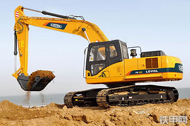 雷沃重工FR210挖掘机整机外观