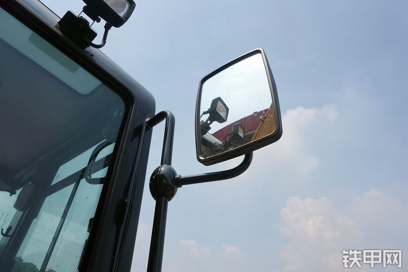 三一重工SY85C挖掘机局部