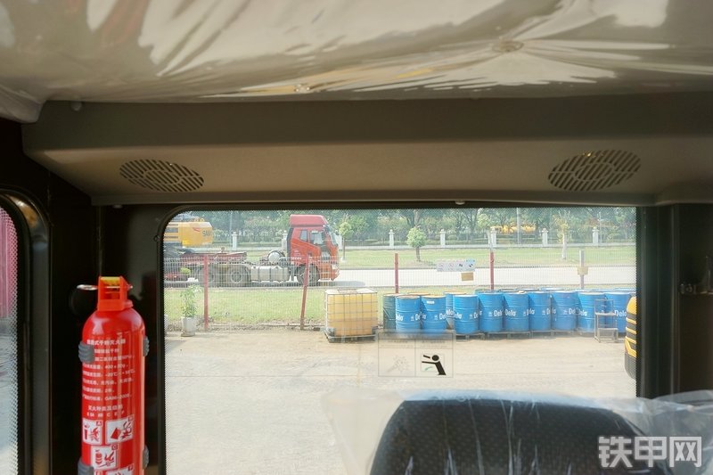 三一重工SY60C挖掘机局部