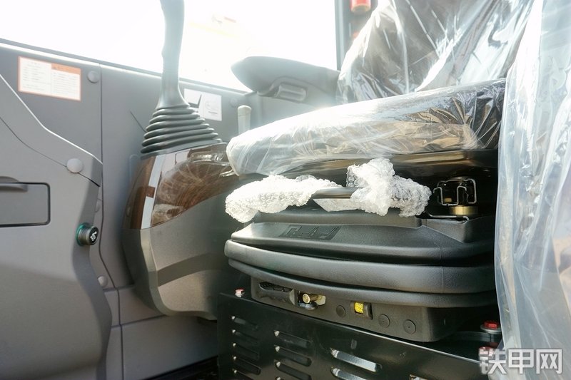 三一重工SY55C挖掘机局部