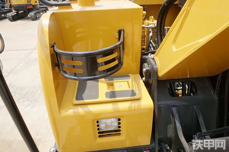 三一重工SY95C挖掘机局部