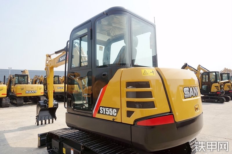 三一重工SY55C挖掘机整机外观