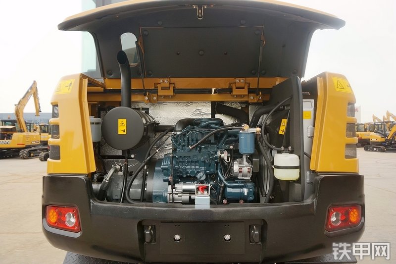 三一重工SY65W挖掘机局部