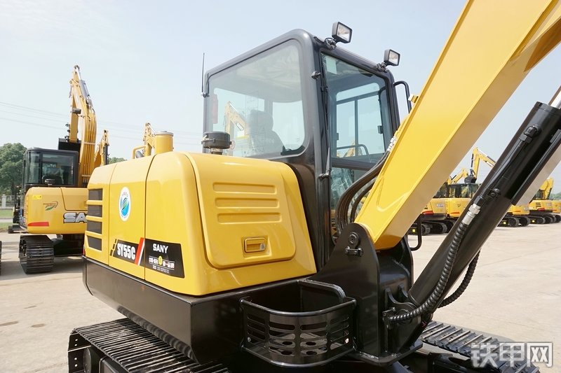 三一重工SY55C挖掘机整机外观