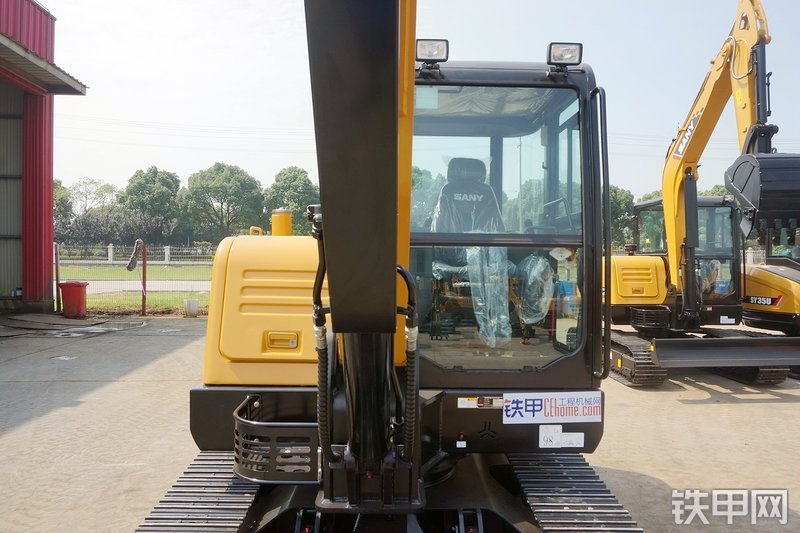 三一重工SY60C挖掘机整机外观