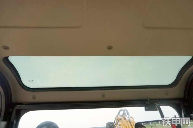 三一重工SY65W挖掘机局部