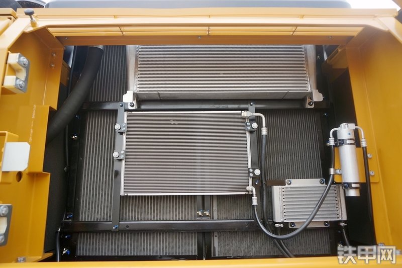 三一重工SY65W挖掘机局部