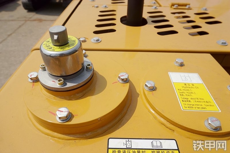 三一重工SY75C挖掘机局部