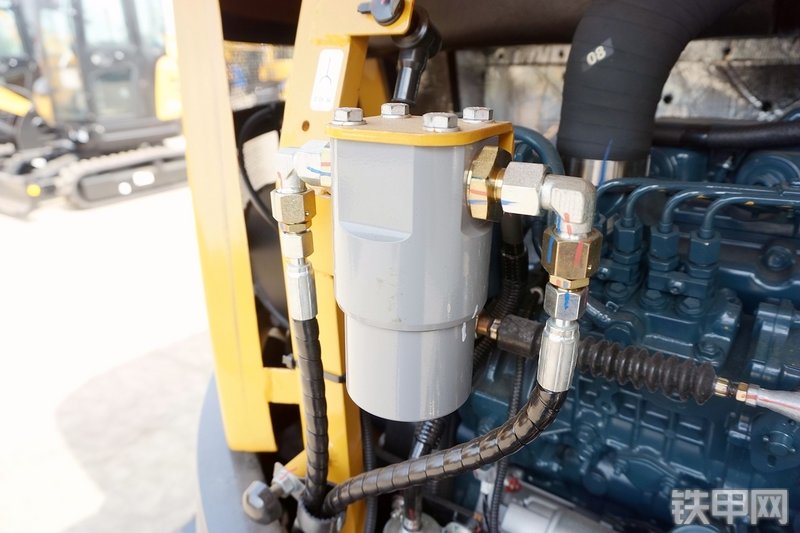 三一重工SY55U挖掘机局部