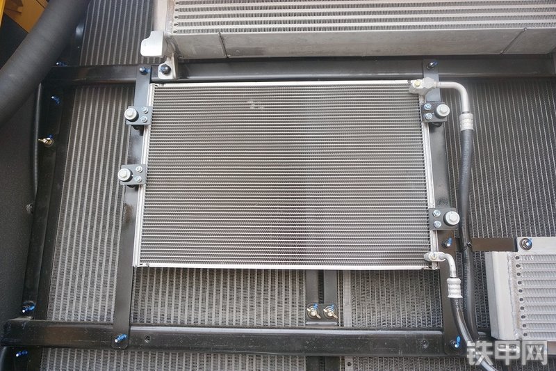 三一重工SY65W挖掘机局部