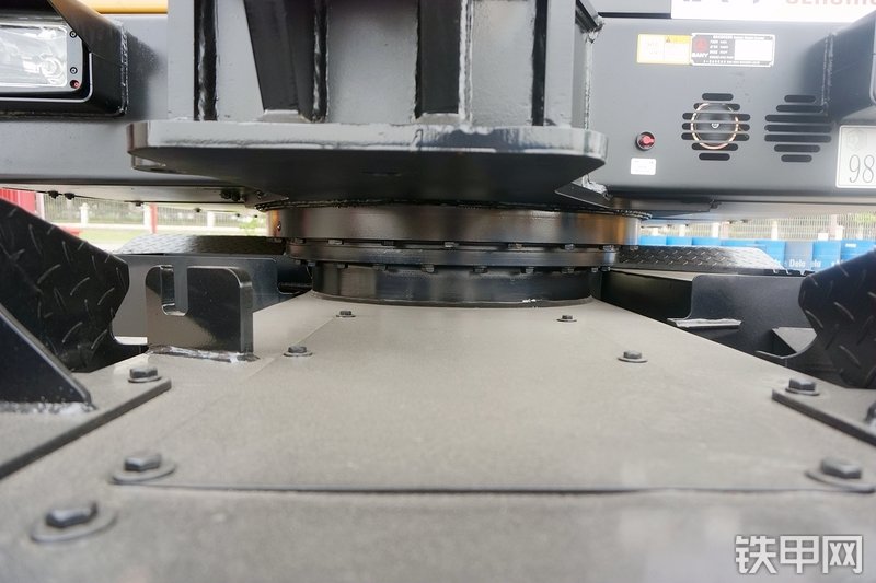 三一重工SY65W挖掘机局部