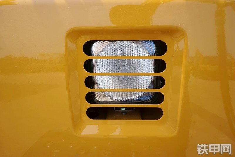 三一重工SY85C挖掘机局部