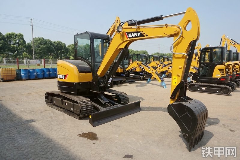 三一重工SY55U挖掘机整机外观