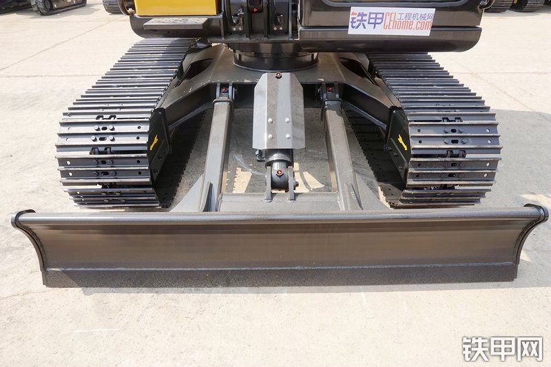 三一重工SY75C挖掘机局部