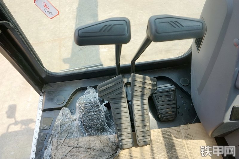 三一重工SY85C挖掘机局部