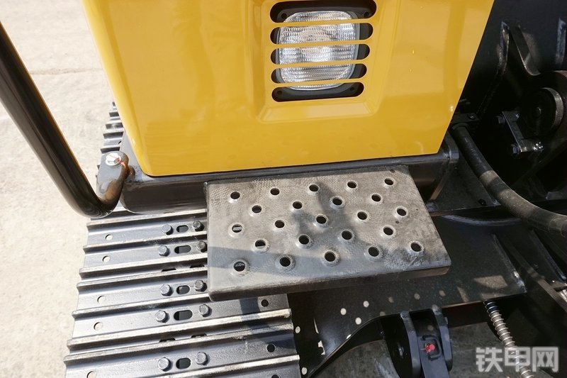 三一重工SY75C挖掘机局部