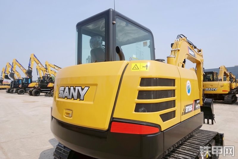 三一重工SY55C挖掘机整机外观
