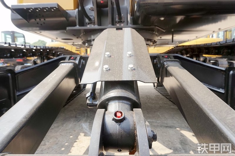 三一重工SY75C挖掘机局部