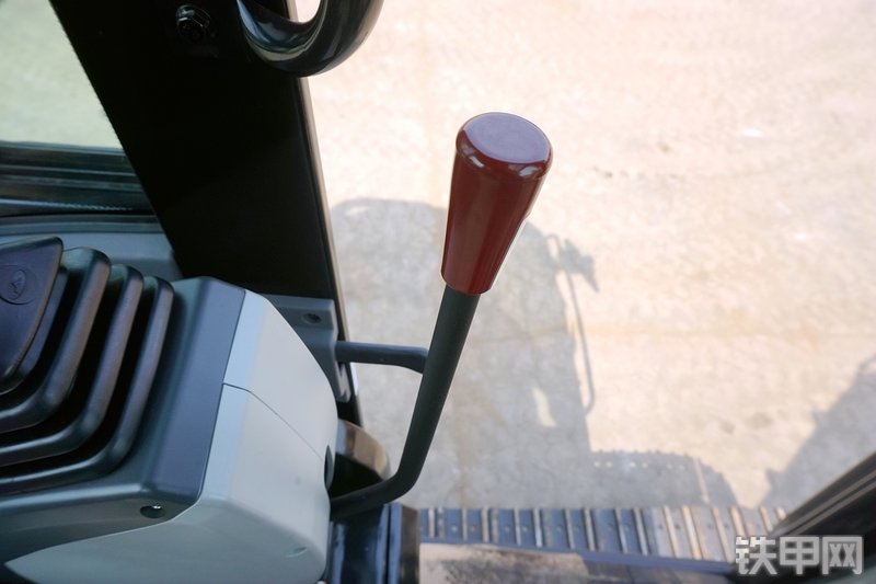 三一重工SY55U挖掘机局部