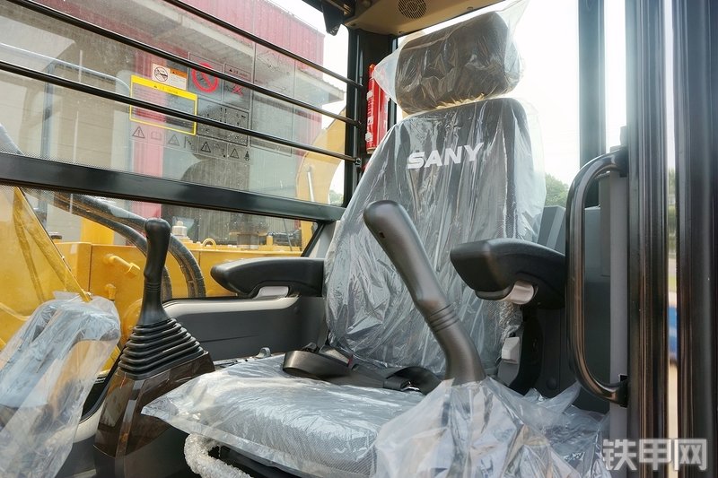 三一重工SY85C挖掘机局部