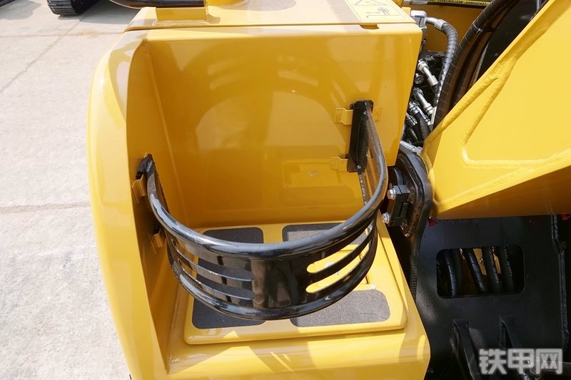 三一重工SY75C挖掘机局部