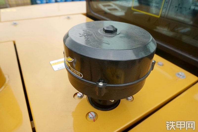 三一重工SY65W挖掘机局部