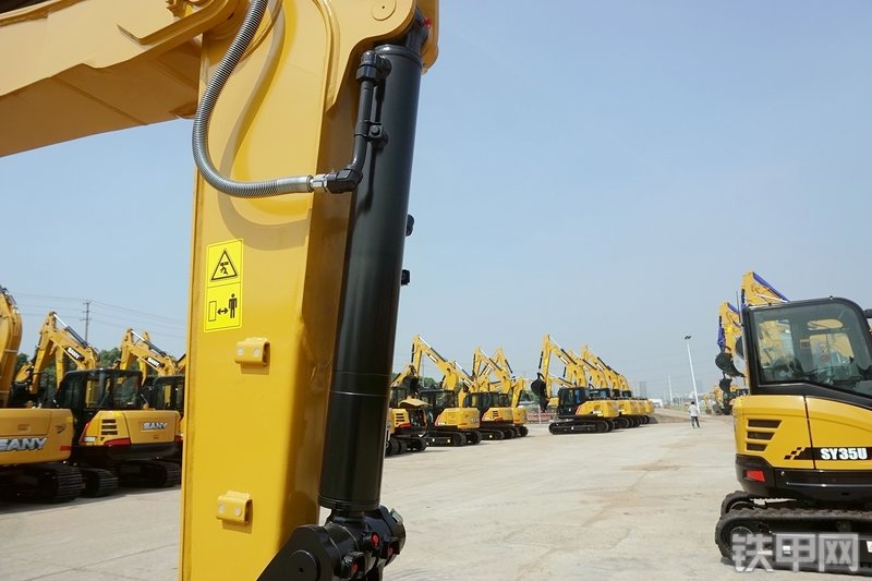 三一重工SY55C挖掘机局部