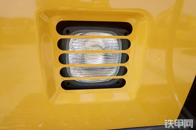 三一重工SY75C挖掘机局部