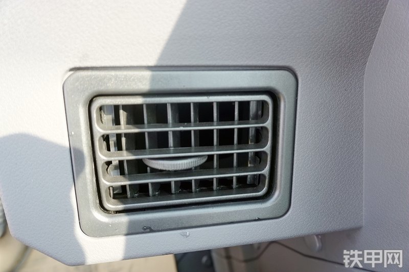 三一重工SY55C挖掘机局部