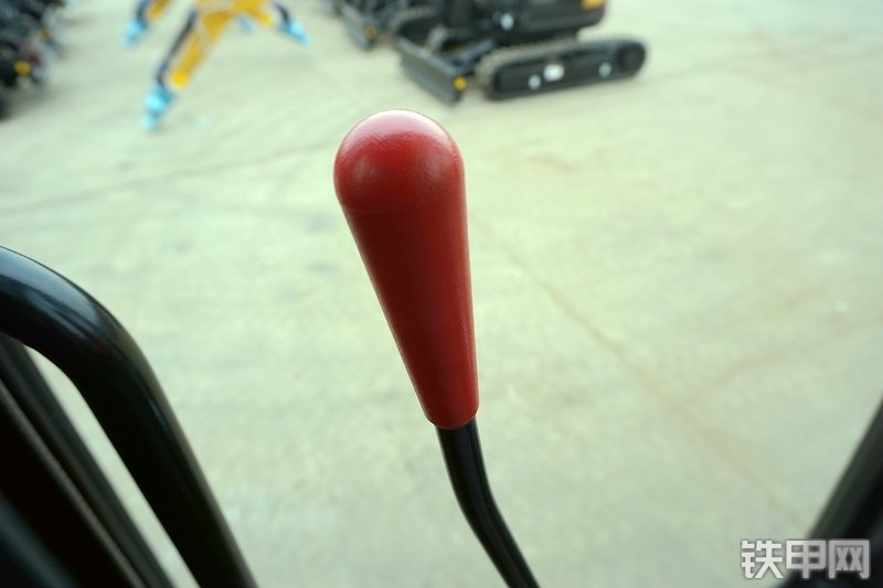 三一重工SY65W挖掘机局部