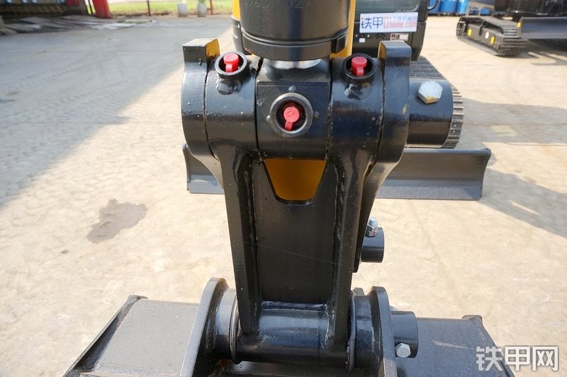 三一重工SY55U挖掘机局部