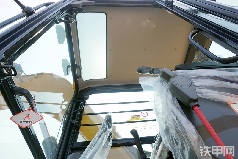 三一重工SY75C挖掘机局部