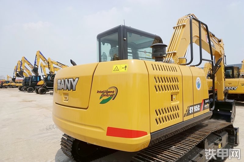 三一重工SY95C挖掘机整机外观