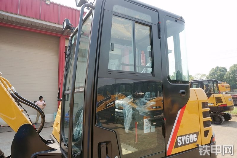 三一重工SY60C挖掘机局部