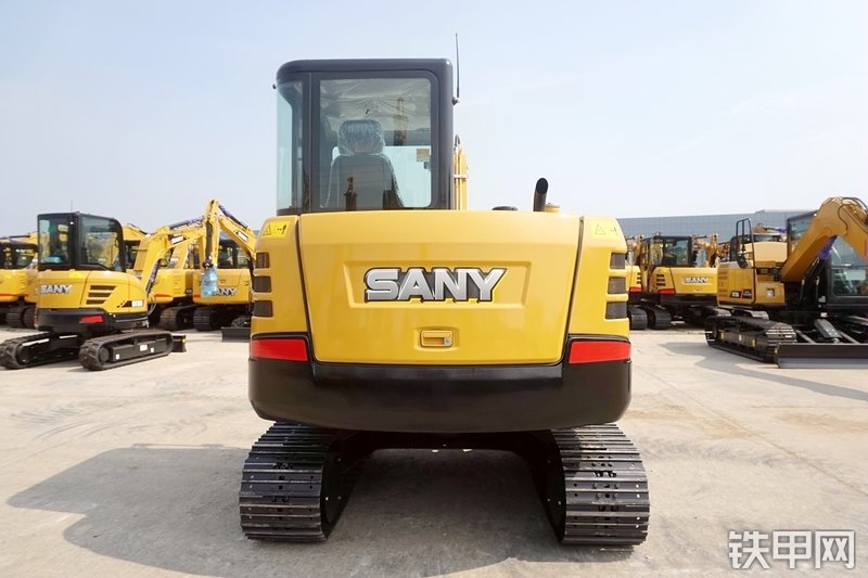 三一重工SY55C挖掘机整机外观