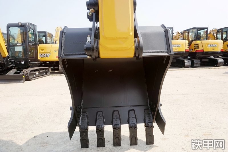 三一重工SY75C挖掘机局部