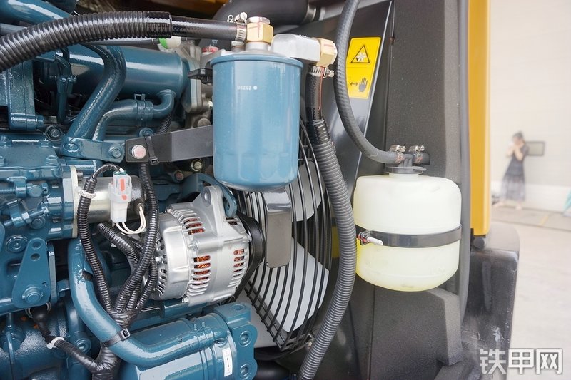 三一重工SY65W挖掘机局部