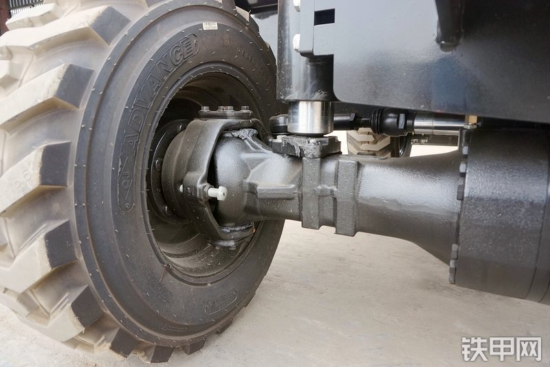 三一重工SY65W挖掘机局部