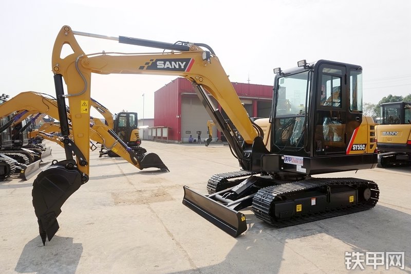 三一重工SY55C挖掘机整机外观