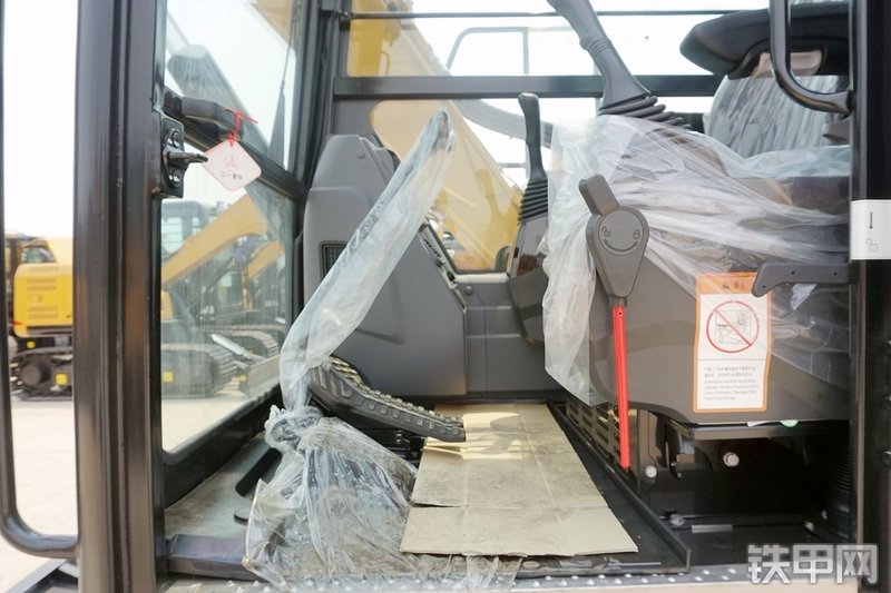 三一重工SY95C挖掘机局部