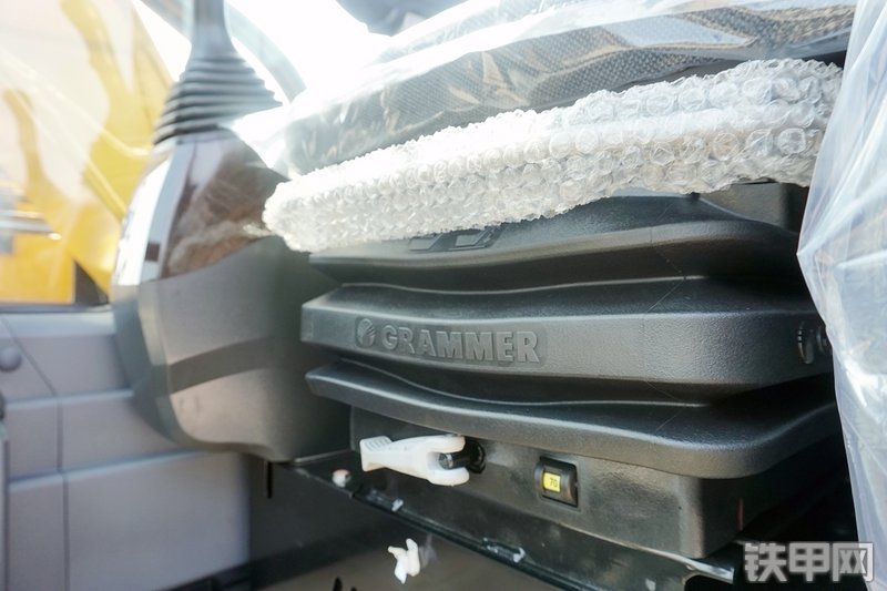 三一重工SY75C挖掘机局部