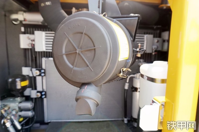 三一重工SY75C挖掘机局部