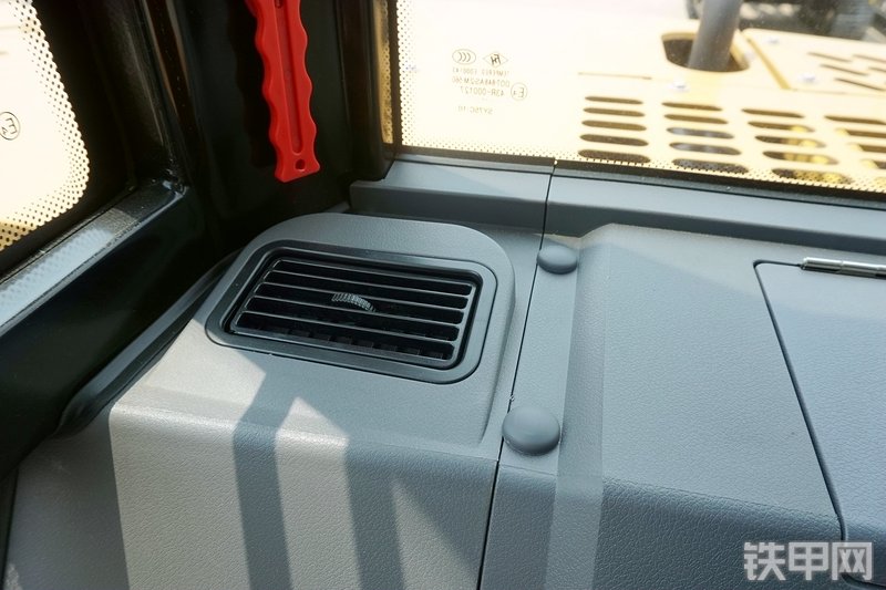 三一重工SY95C挖掘机局部